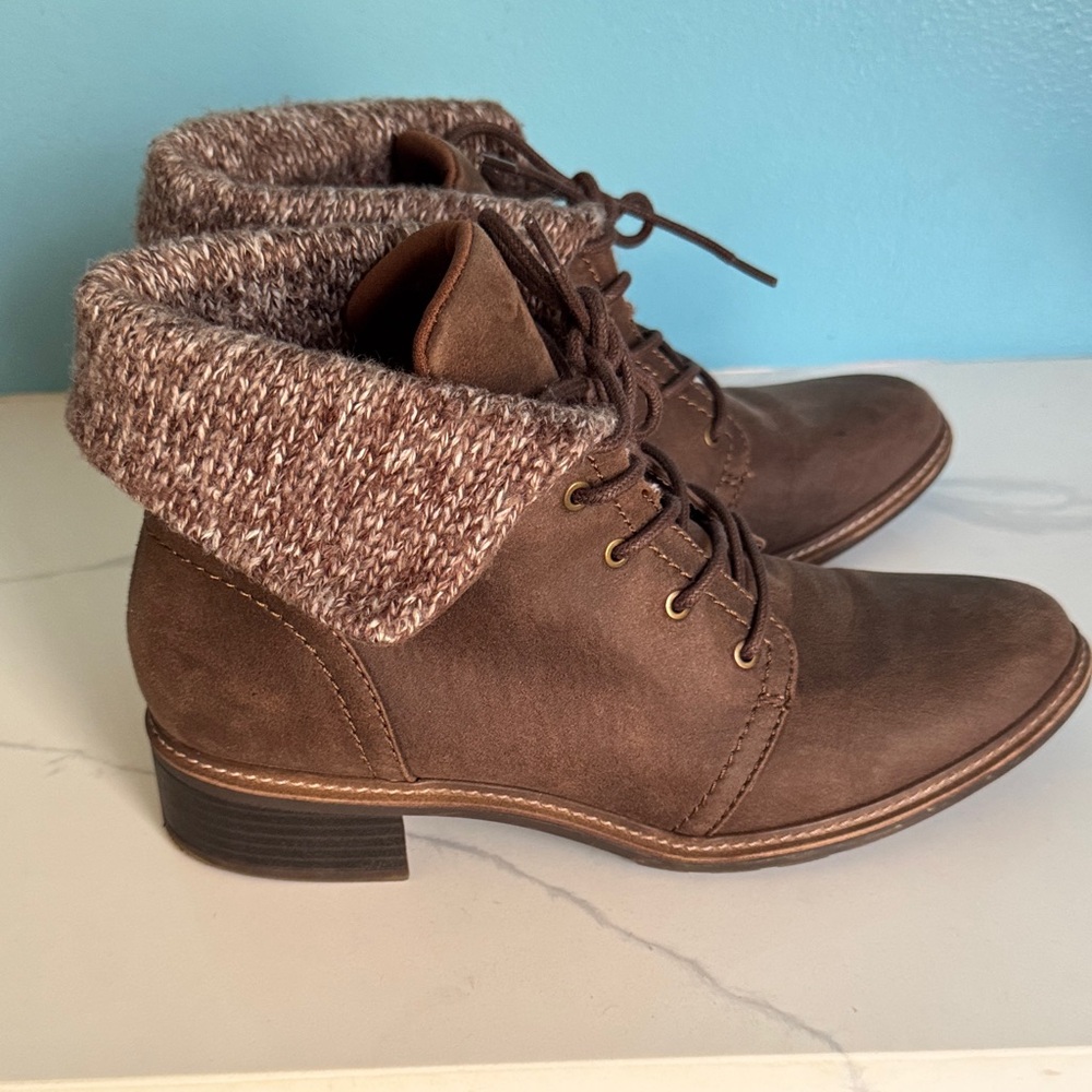 Cliffs by WHITE MOUNTAIN Chocolate Lace-Up Boots with Knit Cuff - Picture 4 of 10